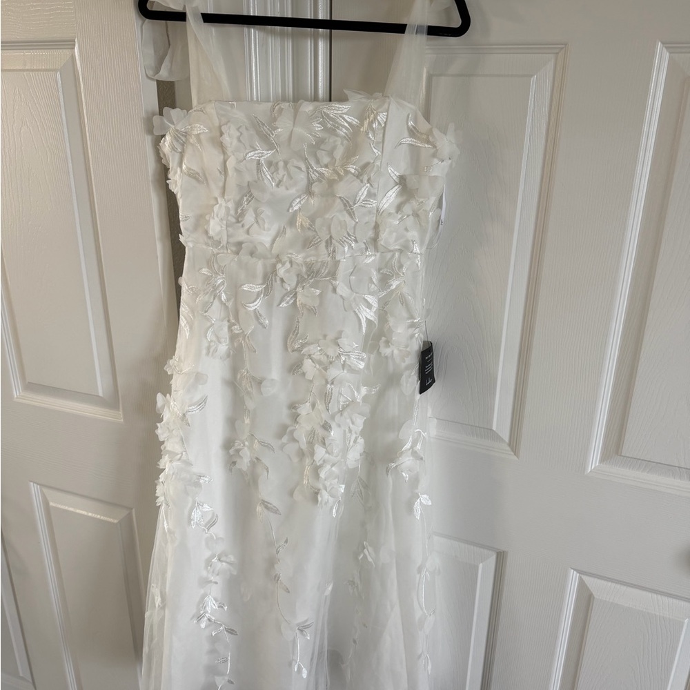 Lulu's White Floral Midi Dress